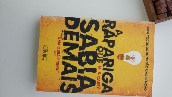A Rapariga que sabia demais de M. R. Carey