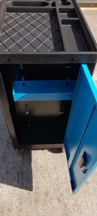 Wózek warsztatowy z narzędziami