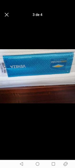 Cama de casal em madeira rústica