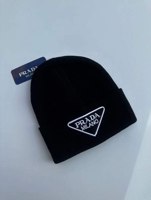 Шапка женская Прада
