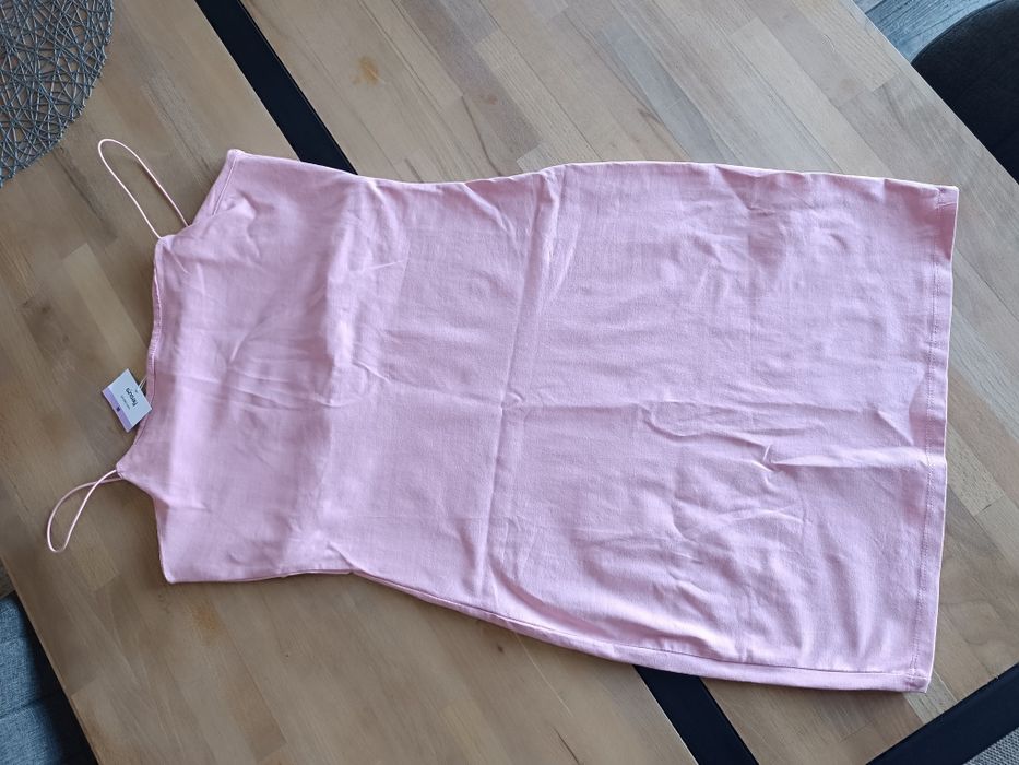 Nowa różowa dopasowana sukienka M