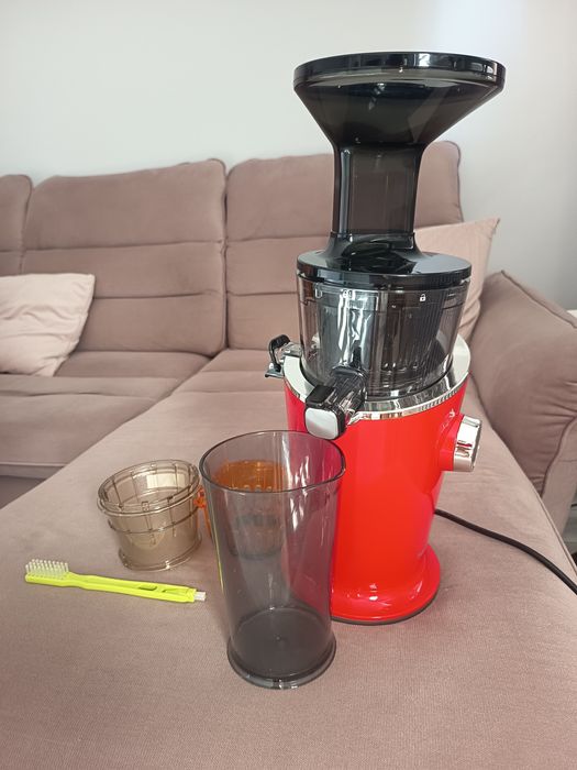 Wolnoobrotowa wyciskarka Hurom H100S