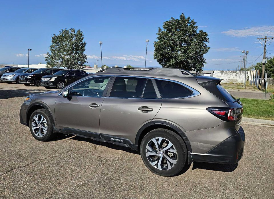 Subaru Outback      2021