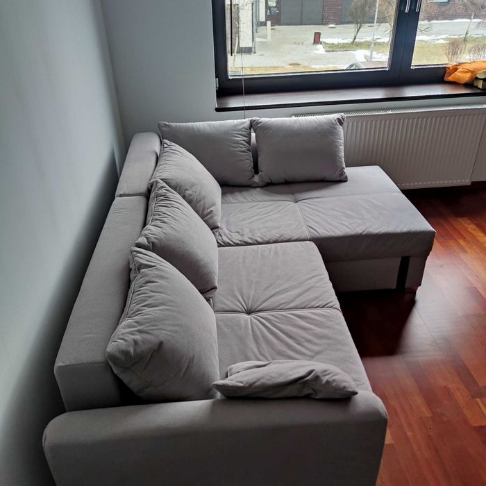 SRZEDAM kanapę narożną w świetnym stanie