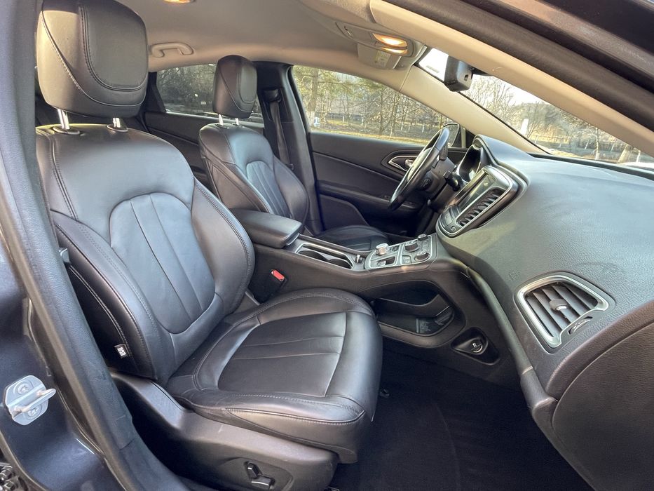 Chrysler 200 2016 VIN 1C3CCCAB9GN182563 фото оголошення 7 з 8