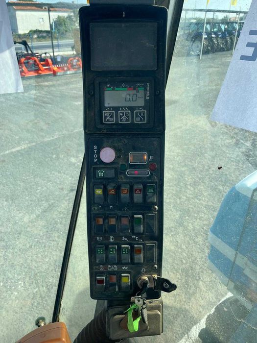 Maquina Vindimar New Holland SB 58