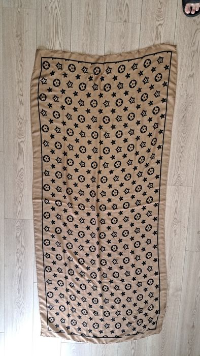 Duży szalik brązowy