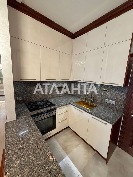 Продаж ексклюзивної квартири на Б. Хмельницького