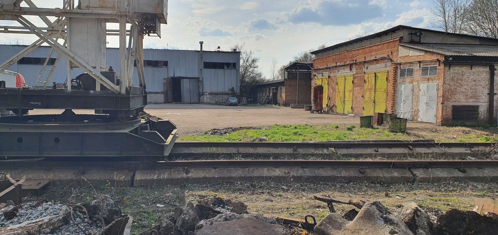 Продам пром базу з ЖД Гілкою та  краном вул. Квітнева
