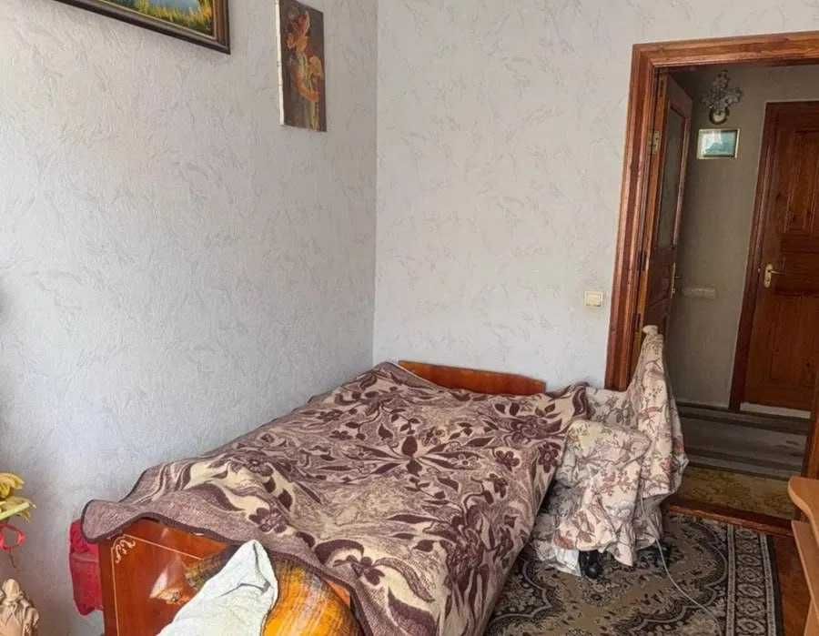 Продається 4-кімнатна квартира, просп. Червоної Калини, 103