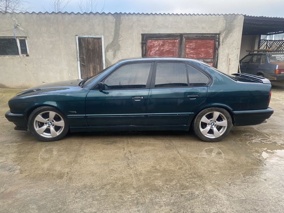Продам bmw e34 1995г рестовая