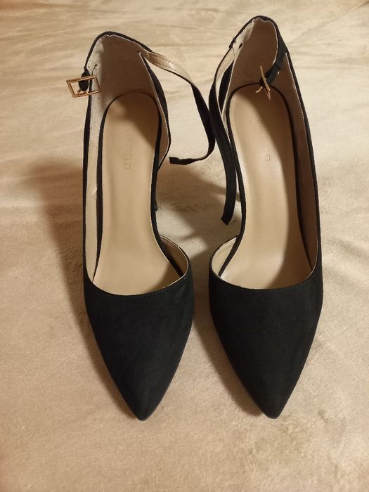 Туфлі жіночі на каблуку
