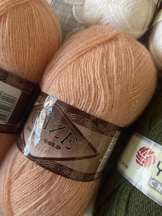 Нитки для вязання. Нові. 100/50 гр. Ціна договірна