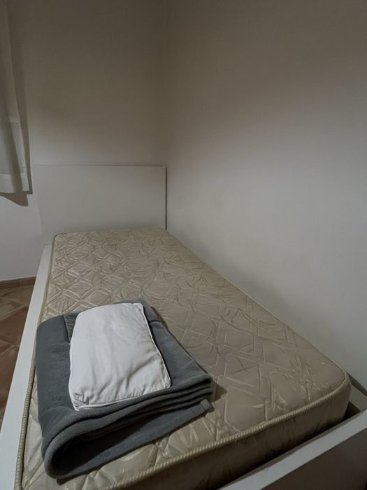 Cama de solteiro com colchao incluido
