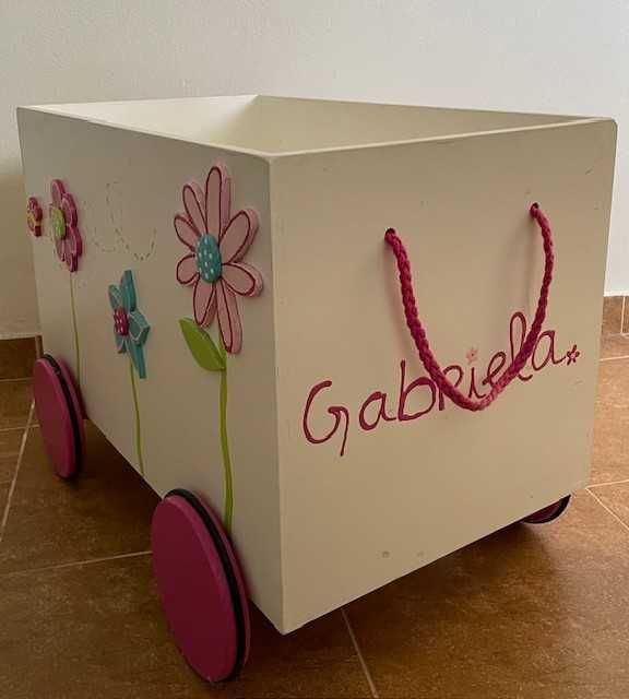 Caixa de Brinquedos de bébé (menina)
