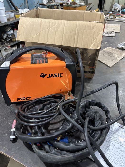 Аргонодуговий зварювальний апарат JASIC TIG 180P PRO