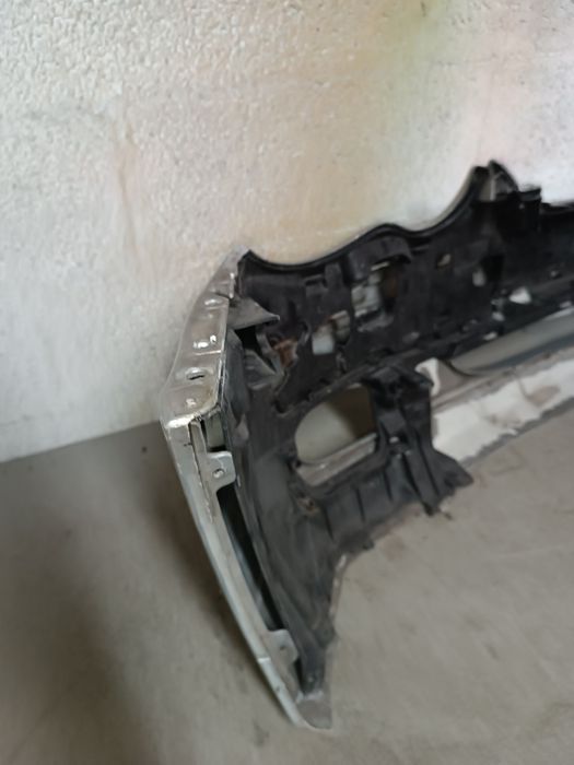 Vendo parachoque de frente Mercedes Benz Classe W203 ano 1998/2004