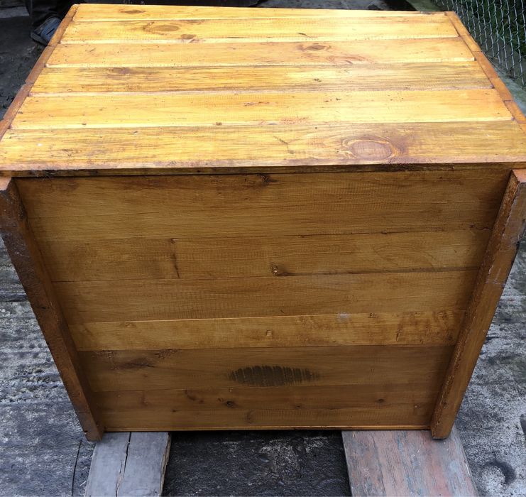 Будка  для собак, котів