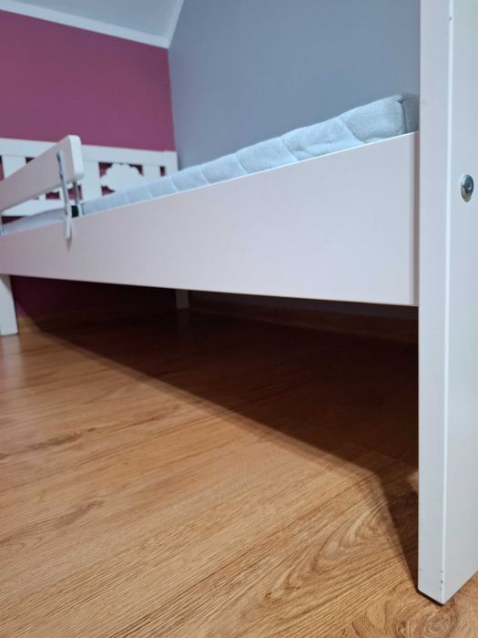 Sprzedam łóżko dziecięce Ikea 70x160