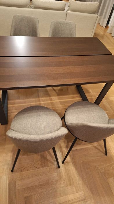 Mesa de Refeição e cadeiras
