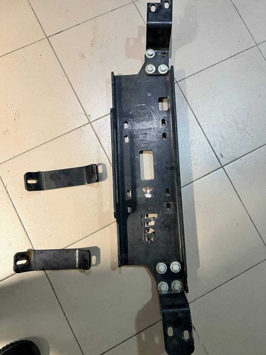 Монтажна плита під лебідку для Mitsubishi Pajero 3 V60 V70 1999-2006