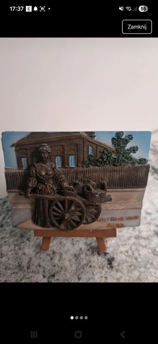 Płaskorzeźba na sztaludze