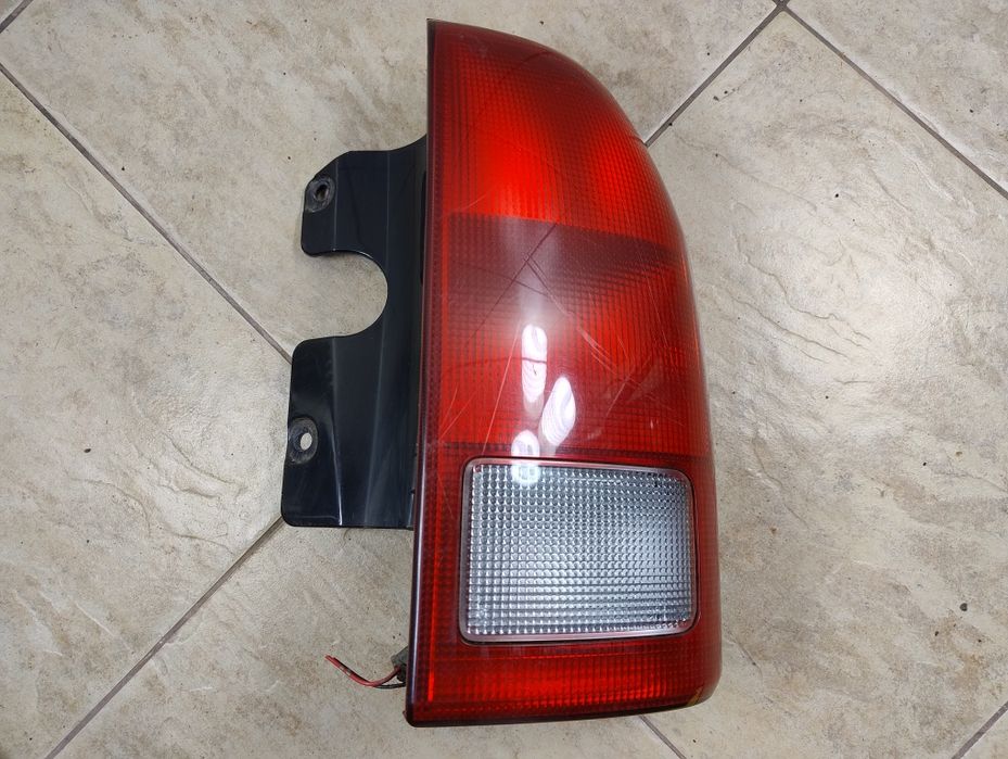Suzuki grand Vitara lampa prawy tył wysyłka OLX