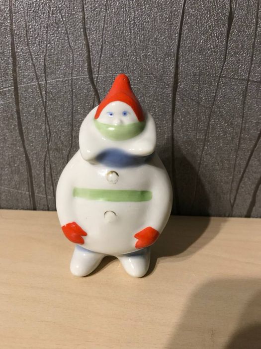 Продам фарфоровые статуэтки СССР