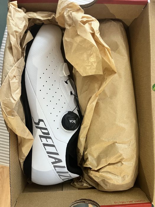 Specialized Torch 1.0 – Branco | Tamanho 42 | Novo