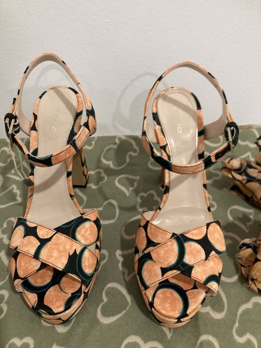 Sandalias marca Etro de milano