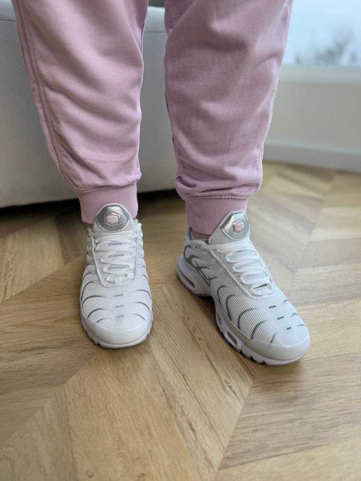 Женские кроссовки Nike Air Max Plus TN White Grey Pink 36-41 Хит! Топ