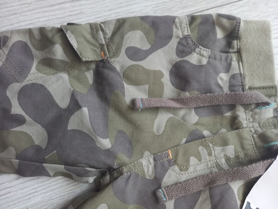 Spodnie moro dla chłopczyka 68, nowe