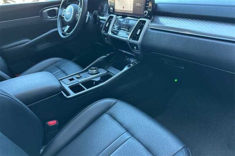 2022 Kia Sorento Hybrid EX