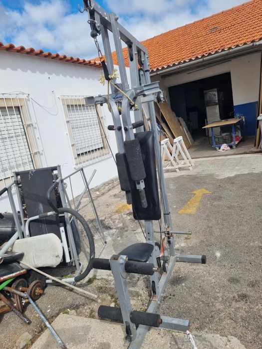 Ginasio vendo varias