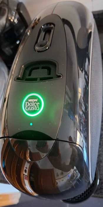 Máquina Nescafé Dolce Gusto NEO Latte preta – como nova
