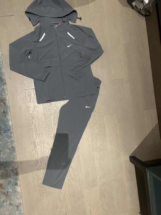 Fato trieno nike miller