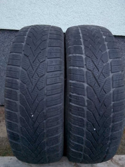 2 opony zimowe Semperit 175/65R15, bieżnik 5,7mm.