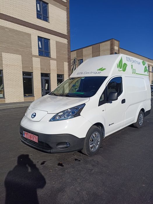 Продам Nissan e-NV200