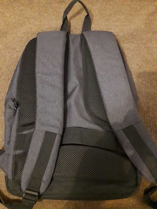 Mochila Airport com varios compartimentos NOVA 10€