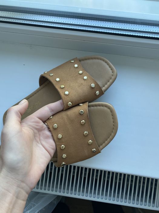 шльопанці босоніжки 35 розмір