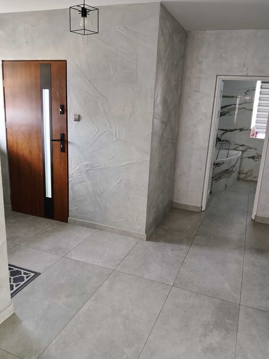Ładny budynek z 4 mieszkaniami na sprzedaż