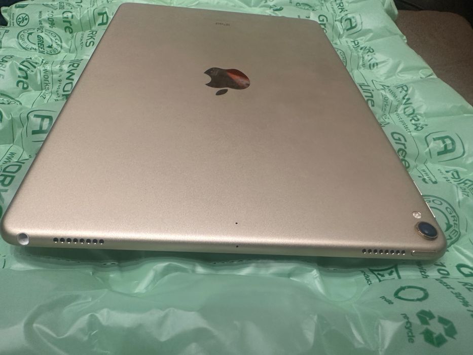 iPad Pro 10.5 2017 256gb під відновлення