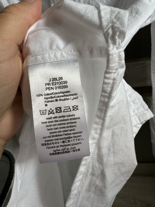 Рубашка белая в школу hugo boss оригинал.