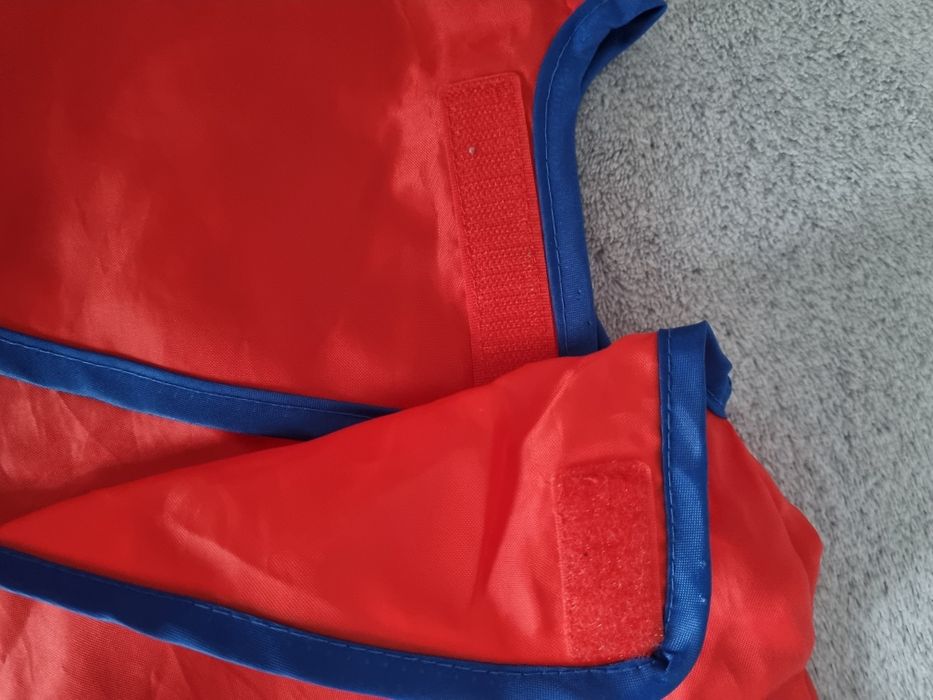 Śliniak śliniaczek fartuszek do malowania dziecięcy dla dzieci