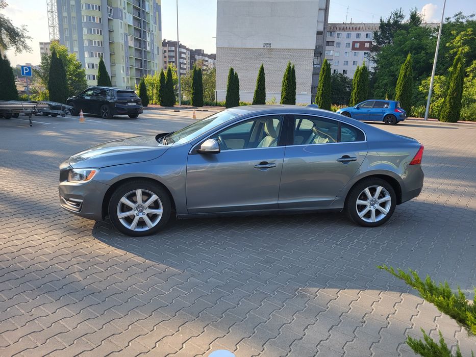 Volvo s60 16 рік