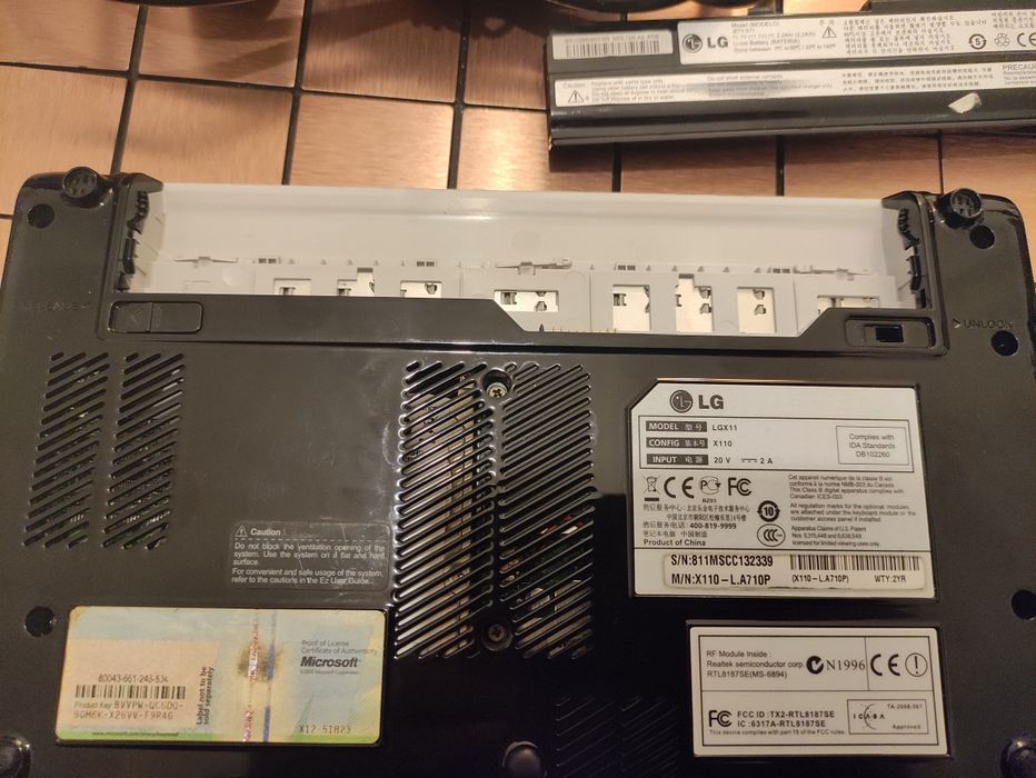 LG X110 Laptop, Fully Functional.64740941836674124