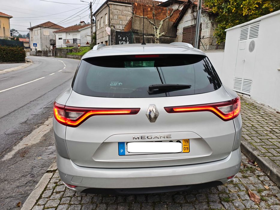 Renault Megane Sport Tourer 1.5 dCi Limited - Muito Estimada