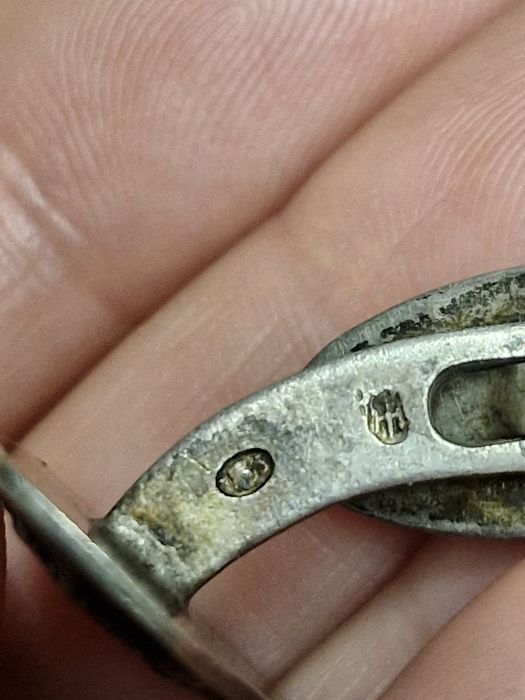 Srebrne spinki mankietowe mankiety