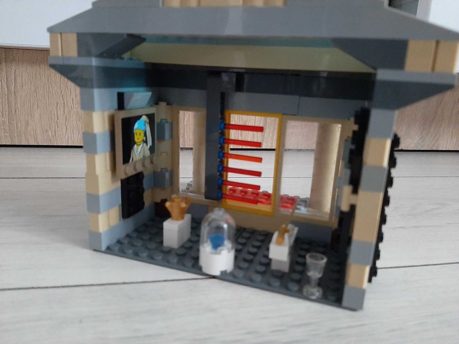 LEGO City 60008 Włamanie do Muzeum Lego Police