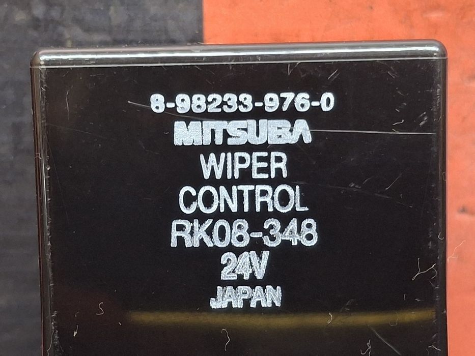 Botão / interruptor electromecânico / relé ISUZU ELF Chassis (NKR8_, N